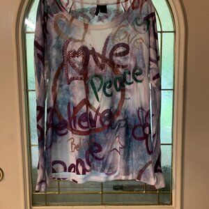 Junior Girl's Size L New Directions Long Sleeve "Love-Peace" T-Shirt